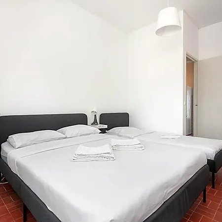 Hostel Blife & *