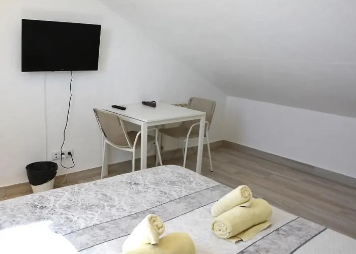 Auberge de jeunesse Blife & *